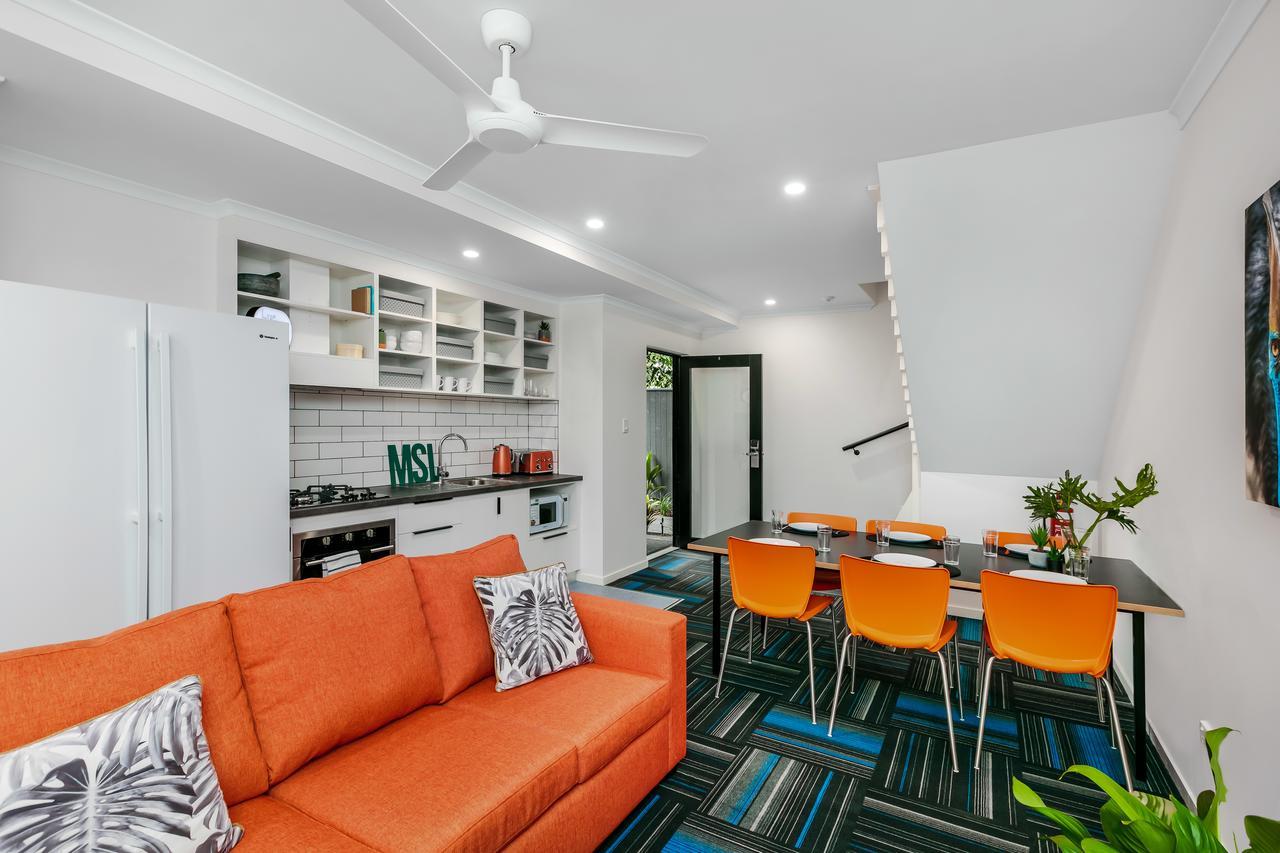 Mihaven Shared Living - Pembroke St Hostel Cairns Bagian luar foto